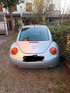 Usato 2005 VW Beetle 1.6 Benzin 102 CV (4.000 €)