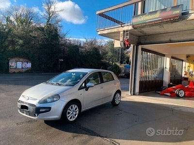 Usato 2011 Fiat Grande Punto 1.2 Diesel 75 CV (5.200 €)