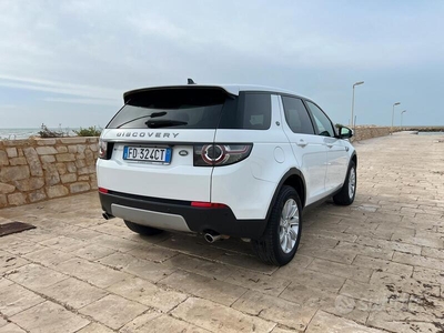 Usato 2016 Land Rover Discovery 2.0 Diesel 180 CV (20.999 €)