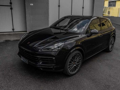 Usato 2018 Porsche Cayenne 2.9 Benzin 441 CV (68.000 €)