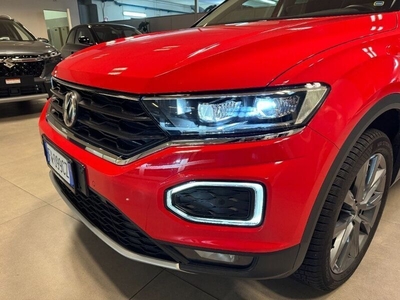 Usato 2019 VW T-Roc 1.5 Benzin 150 CV (21.900 €)