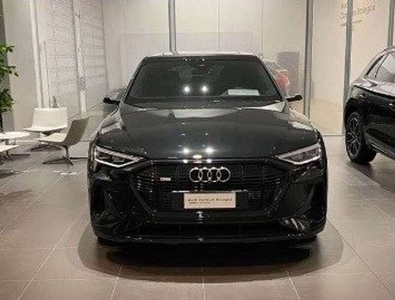 Usato 2022 Audi e-tron El 215 CV (75.000 €)