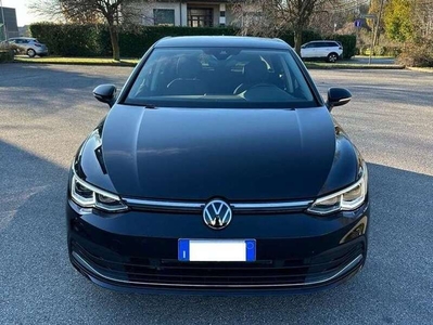 Usato 2022 VW Golf 1.5 Benzin 131 CV (25.000 €)