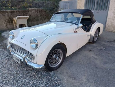 Usato 1960 Triumph TR3 Benzin 97 CV (38.000 €)