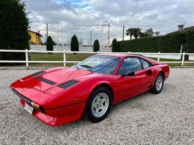 Usato 1983 Ferrari 208 2.0 Benzin 219 CV (88.500 €)