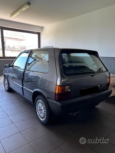 Usato 1985 Fiat Uno 1.3 Benzin 105 CV (18.000 €)