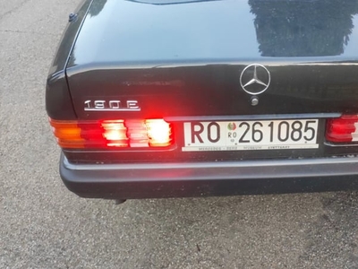 Usato 1988 Mercedes 190 2.0 Benzin 122 CV (6.500 €)