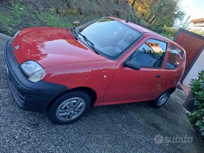 Usato 2001 Fiat 600 Benzin (2.000 €)