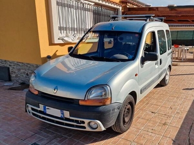 Usato 2001 Renault Kangoo 1.1 Benzin 75 CV (3.200 €)
