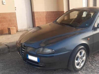 Usato 2002 Alfa Romeo 147 1.9 Diesel (500 €)
