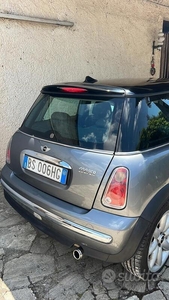 Usato 2002 Mini Cooper 1.6 Benzin 116 CV (3.300 €)