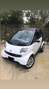 Usato 2002 Smart ForTwo Cabrio 0.6 Benzin 54 CV (2.600 €)