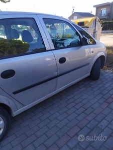 Usato 2004 Opel Meriva Benzin (1.000 €)