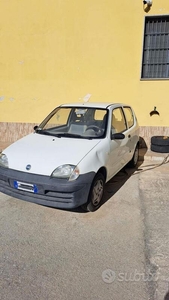 Usato 2005 Fiat 600 1.1 Benzin (2.800 €)