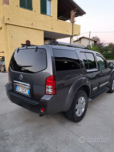 Usato 2005 Nissan Pathfinder 2.5 Diesel (6.500 €)