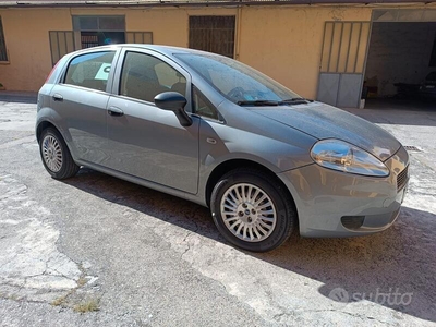 Usato 2006 Fiat Punto Evo 1.2 Benzin (4.900 €)