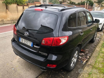 Usato 2006 Hyundai Santa Fe 2.2 Diesel 150 CV (2.000 €)