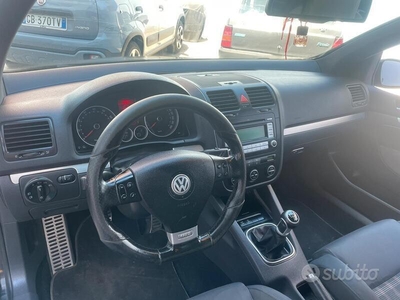 Usato 2006 VW Golf V 2.0 Benzin 200 CV (9.000 €)