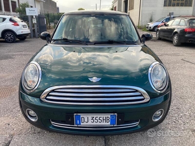 Usato 2007 Mini Cooper 1.6 Benzin 120 CV (4.900 €)