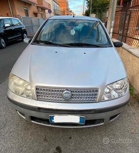 Usato 2008 Fiat Punto Benzin (1.800 €)