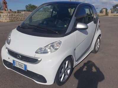 Usato 2013 Smart ForTwo Coupé 1.0 Benzin 71 CV (6.490 €)