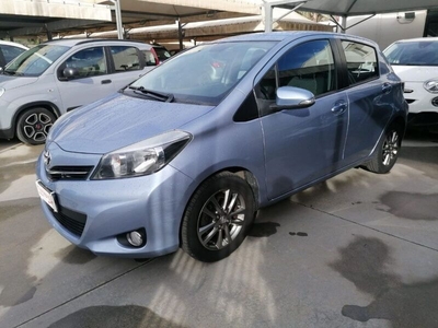 Usato 2014 Toyota Yaris 1.0 Benzin 69 CV (8.500 €)