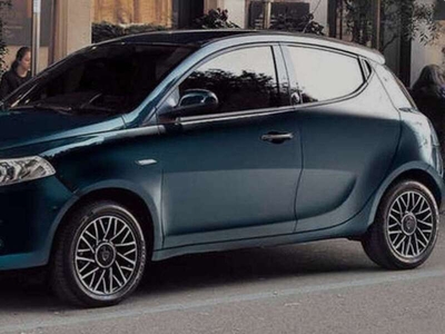 Usato 2015 Lancia Ypsilon 1.2 Diesel 95 CV (7.500 €)