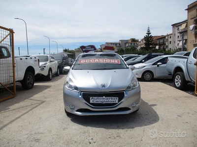 Usato 2015 Peugeot 208 1.4 Diesel 68 CV (8.990 €)