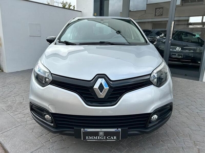 Usato 2015 Renault Captur 0.9 Benzin 90 CV (10.200 €)