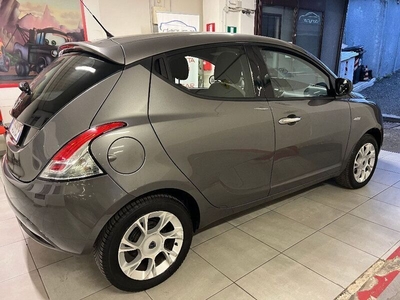 Usato 2016 Lancia Ypsilon 0.9 Benzin 85 CV (9.900 €)