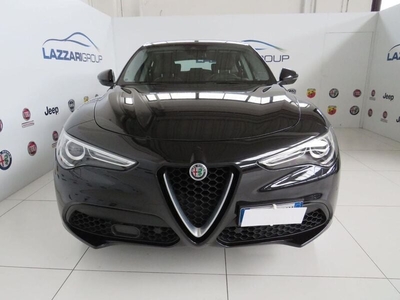 Usato 2017 Alfa Romeo Stelvio 2.0 Benzin 280 CV (26.900 €)