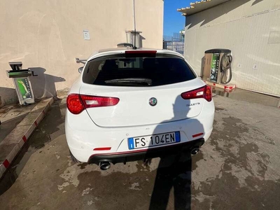 Usato 2018 Alfa Romeo Giulietta 1.6 Diesel 120 CV (14.500 €)