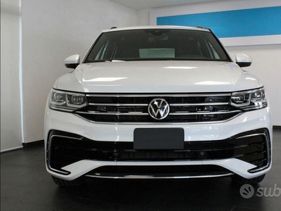 Usato 2021 VW Tiguan 1.5 Benzin 150 CV (35.990 €)