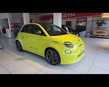 Usato 2023 Abarth 595 El 64 CV (35.500 €)