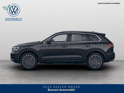 Usato 2023 VW Touareg 3.0 El_Hybrid 381 CV (92.900 €)