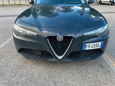 Alfa Romeo Giulia 2.2 150 CV at8