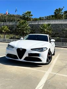 Alfa romeo Giulia 2.2 180cv Q2