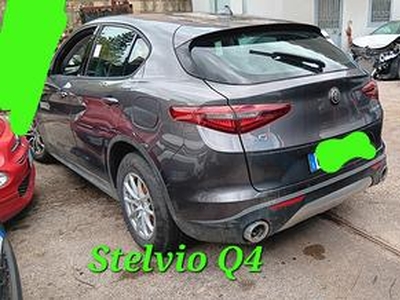 Alfa Romeo Stelvio Q4 incidentata sinistrata mondi
