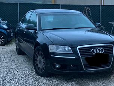 Audi A8 motore rotto