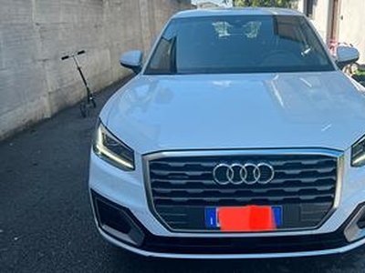 Audi Q2 35 TDI quattro admired