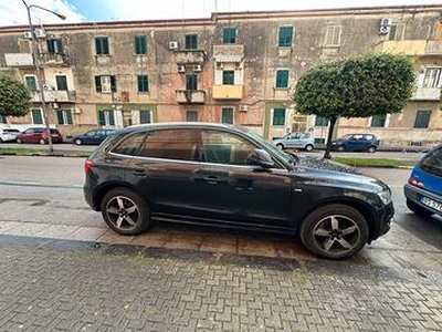 Audi Q5 3,0d V6 Sline quattro