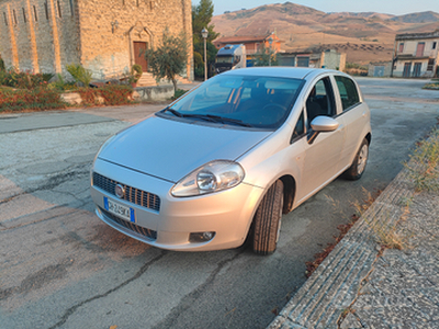 Fiat Punto 1.2 Benzina 2010 - Usata Neopatentati