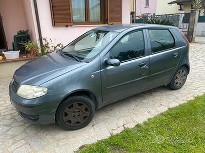 Fiat punto 1200 anno 2004