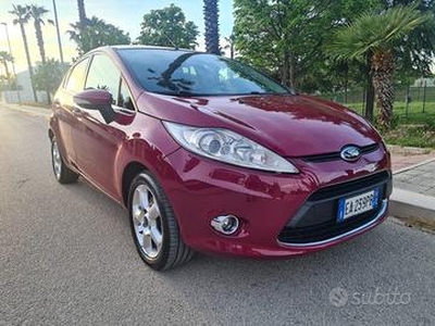 Ford Fiesta 1.4 5 porte Bz.- GPL Titanium