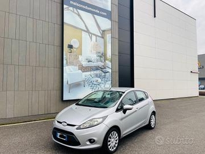 Ford Fiesta 1.4 TDCi 70CV 5 porte Titanium