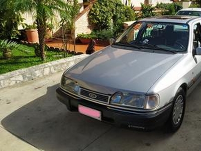 FORD Sierra 2.0i Twin Cam Ghia (5 porte)