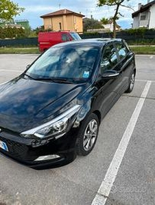 Hyundai i20 macchina utilitaria benzina 1200cc