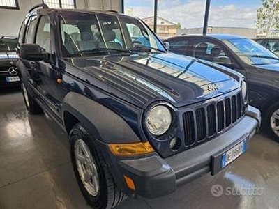 Jeep Cherokee 2.8 crd Sport 65th FL 4x4