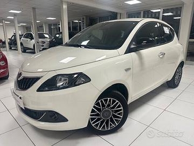 Lancia Ypsilon 1.0 5 porte Gold Plus *NEOPATENTATI