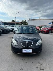 Lancia ypsilon ECO CHIC